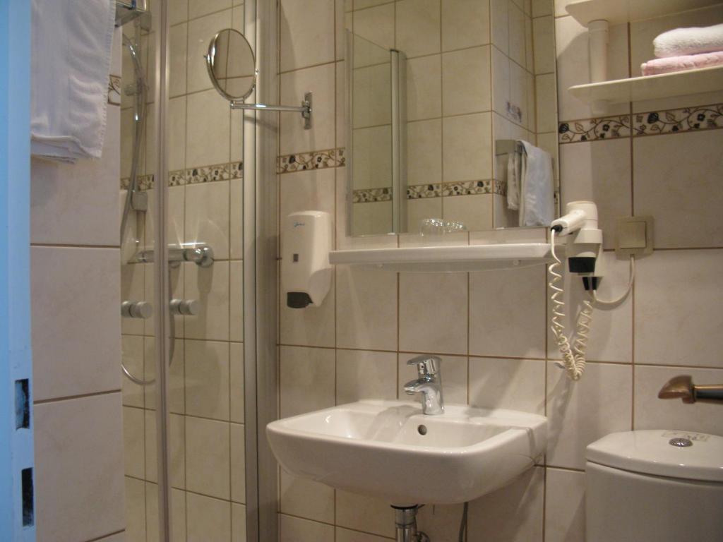 Hotel Waldersee Hanóver Habitación foto